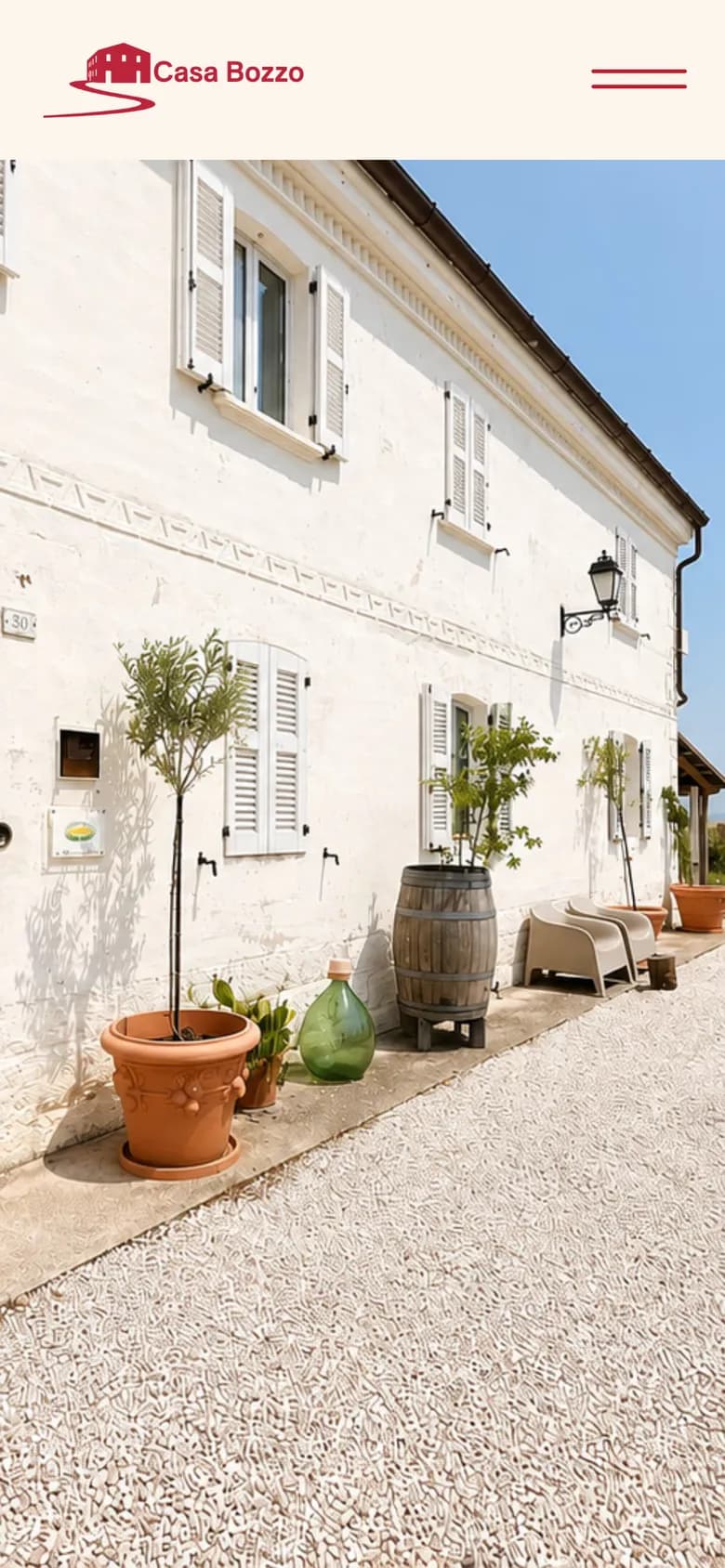 Mobile view of the Casa Bozzo website, screen 1